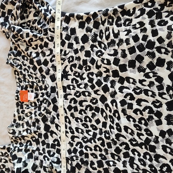 Hearts of Palm Petite Size PL 3/4 Sleeve T Shirt Black White Tan Beaded Detail - Picture 7 of 10